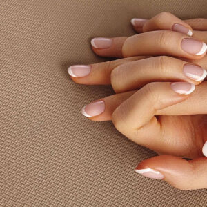 Manicura con esmalte semipermanente
