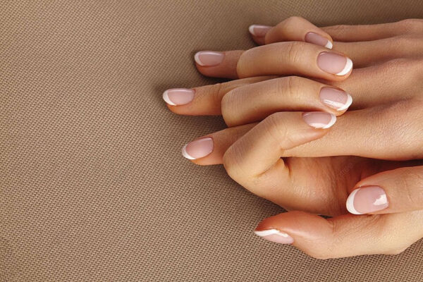 Manicura con esmalte semipermanente